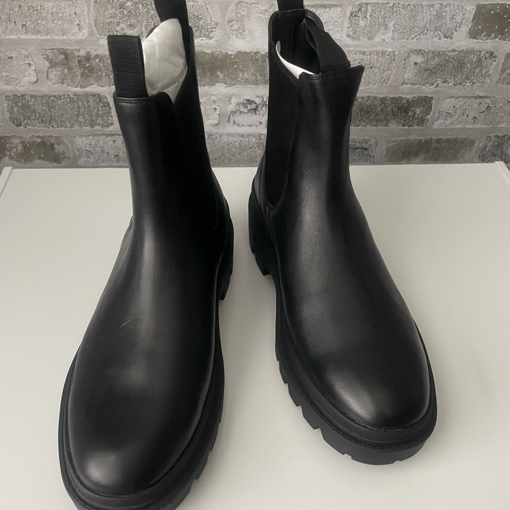 Coach Men’s Black Leather Chelsea Boots Lug Sole Size 12
